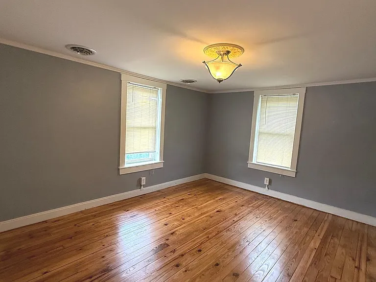10860 Winchester Ave — Photo 21