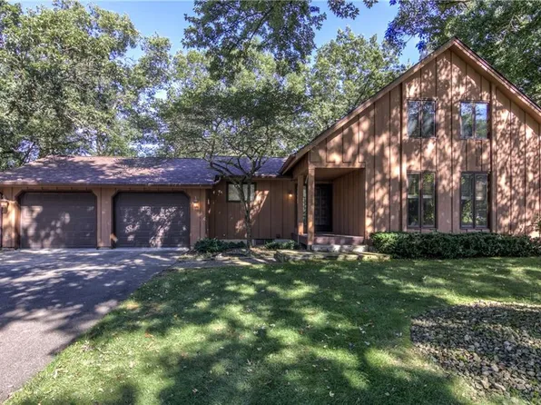 4317 Woodridge Drive, Eau Claire, WI 54701