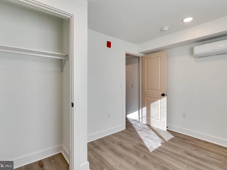 715 W Cumberland St #B — Photo 5