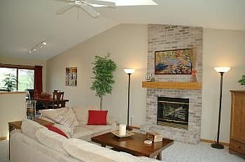 4th image of 6106 Thornebury Dr