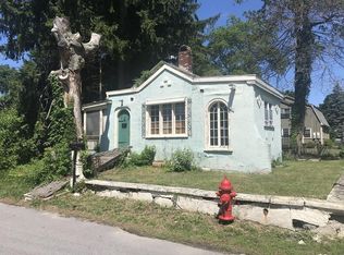 50 Woodland Rd, Bellingham, MA 02019