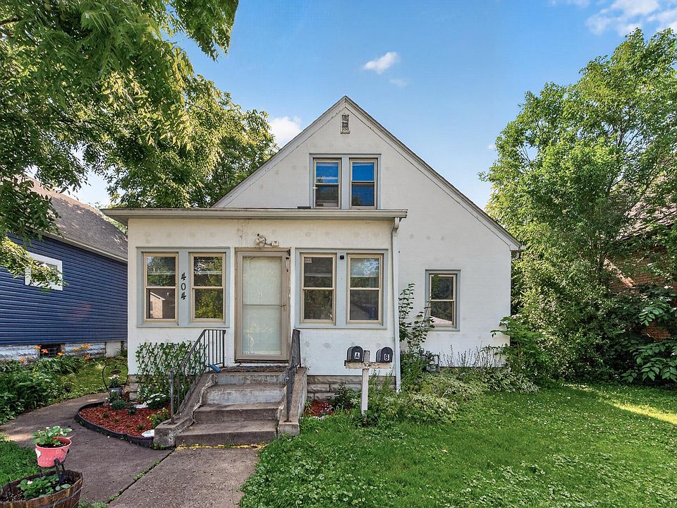 1st image of 404 1st Ave S