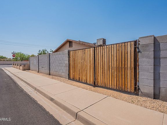 3rd image of 4928 W GROVERS Avenue