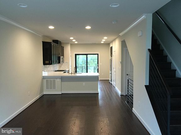 4th image of 231 Crown Park Ave