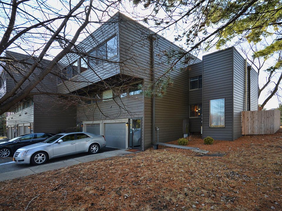 1st image of 902 S Dakota Ave
