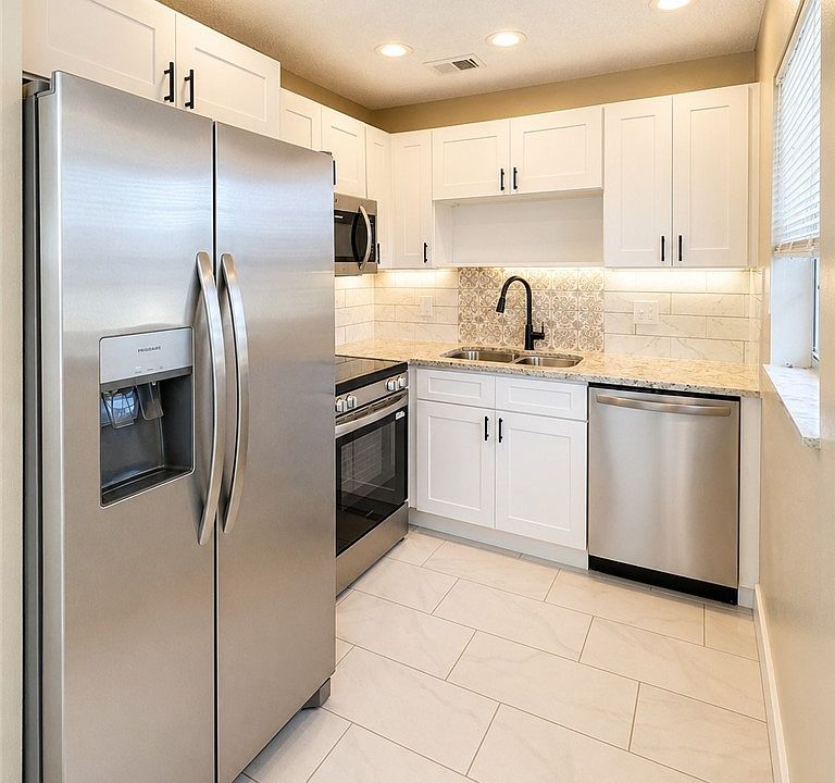 1st image of 61 Woodland Dr APT 205