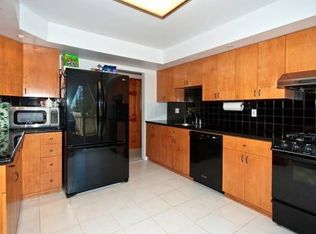 19 Will Rogers Ln, Nanuet, NY 10954