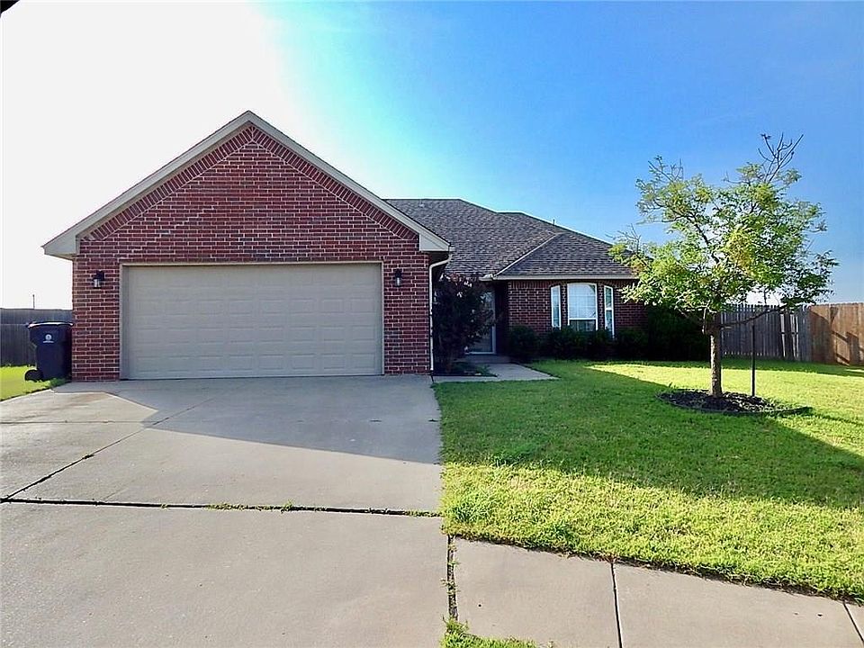 1st image of 701 Dana Dr