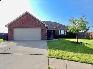 701 Dana Dr, Yukon, OK 73099