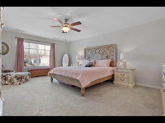 3rd image of 29 Finley Ridge Way