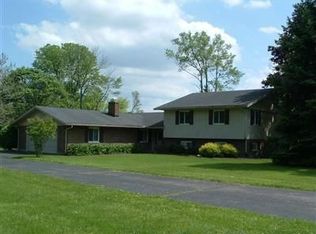 2594 Sugar Ridge Ln, Dayton, OH 45458