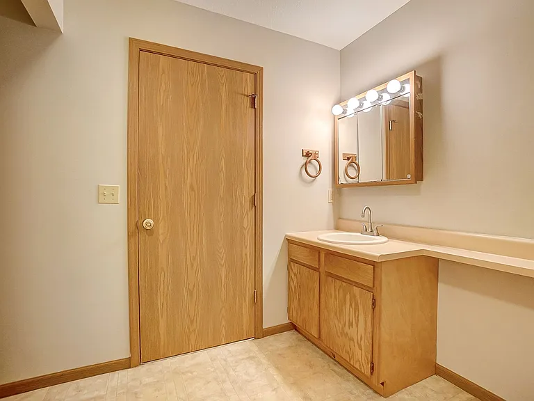 Jefferson Place Villas — Photo 11