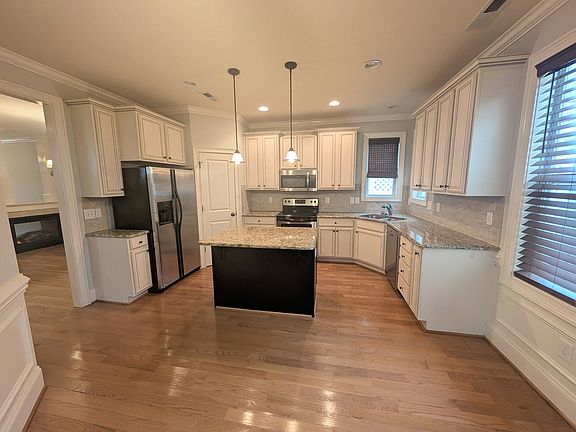 2nd image of 5015 Sunny Creek Ln