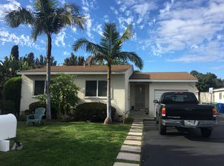 392 Ralcam Pl, Costa Mesa, CA 92627