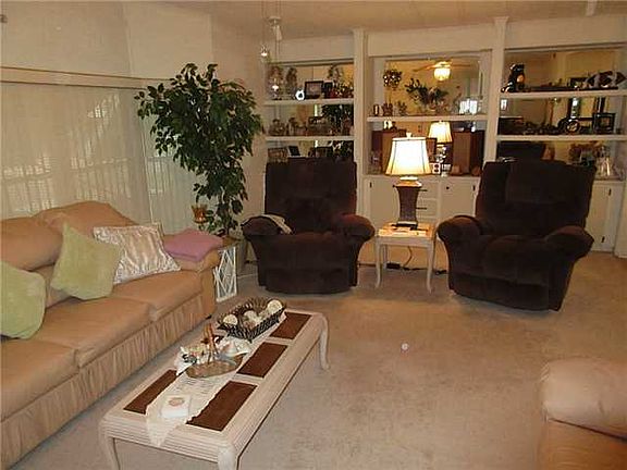 5th image of 7921 SE Shenandoah Dr