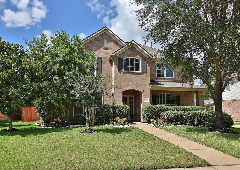 Welcome to the Ridge section of Gleannloch Farms. Easy walk for kids to Hassler Elementary, part of Klein ISD.
