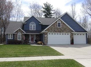 1010 Faversham Way, Green Bay, WI 54313