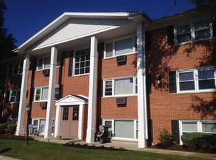 15W630 Lexington St APT G3, Elmhurst, IL 60126