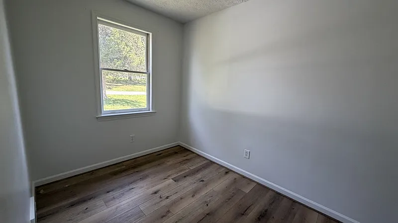 2 bed, 1.0 bath, 1200 sqft, $1,095 — Photo 4