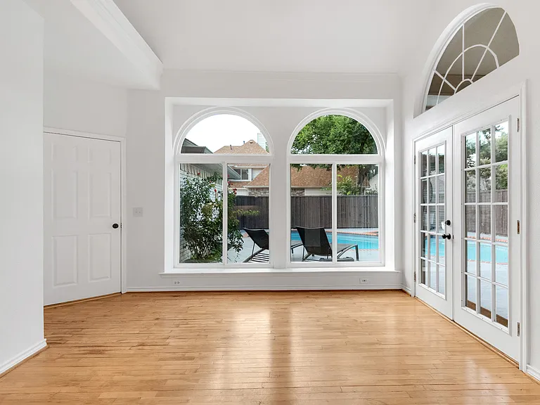 4637 Portrait Ln — Photo 6