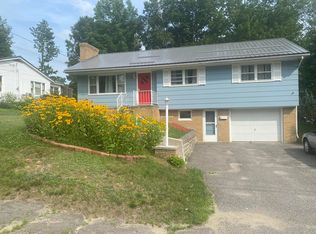 9 Vermont St, Millinocket, ME 04462