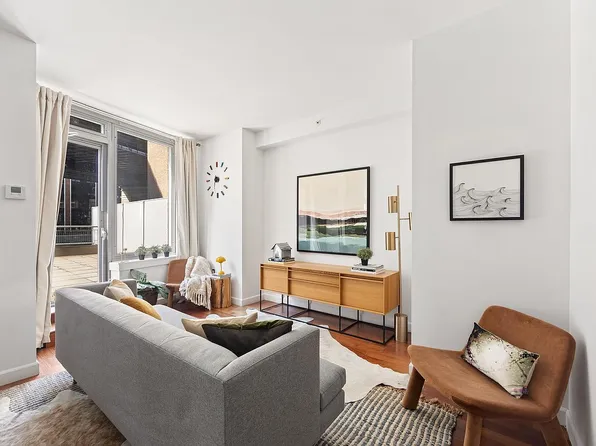 100 Jay St APT 4J, Brooklyn, NY 11201