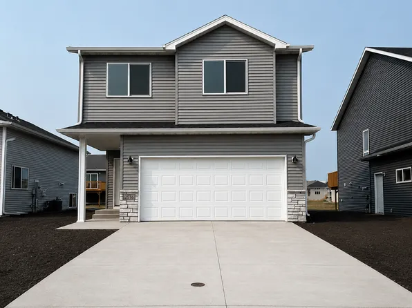 2516 38th Ave S, Moorhead, MN 56560
