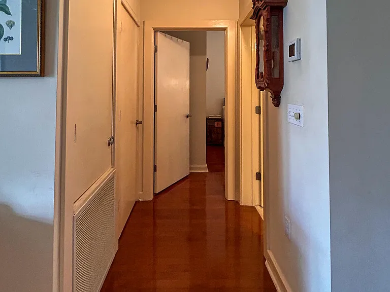 1661 Riverside Ave #410 — Photo 8