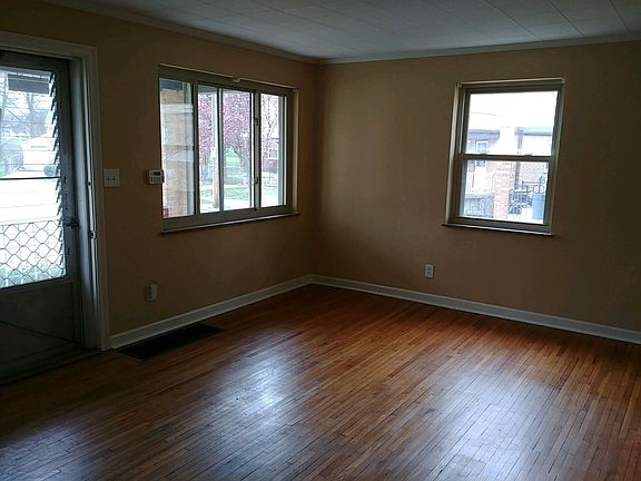 2nd image of 2028 Carpenter Dr