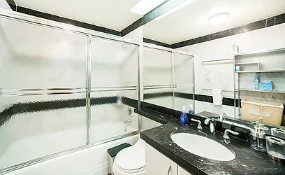 Rented by R New York