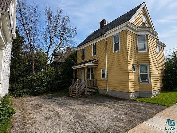 3rd image of 330-332 N 13th Ave E