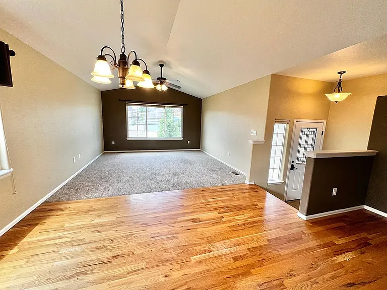 2514 Bar Harbor Dr — Photo 2