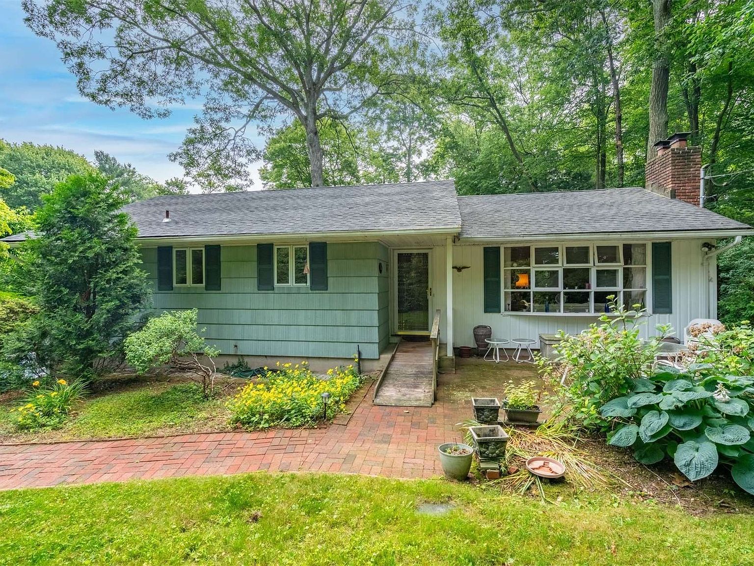 25 Pennington Drive, Huntington, NY 11743 Zillow