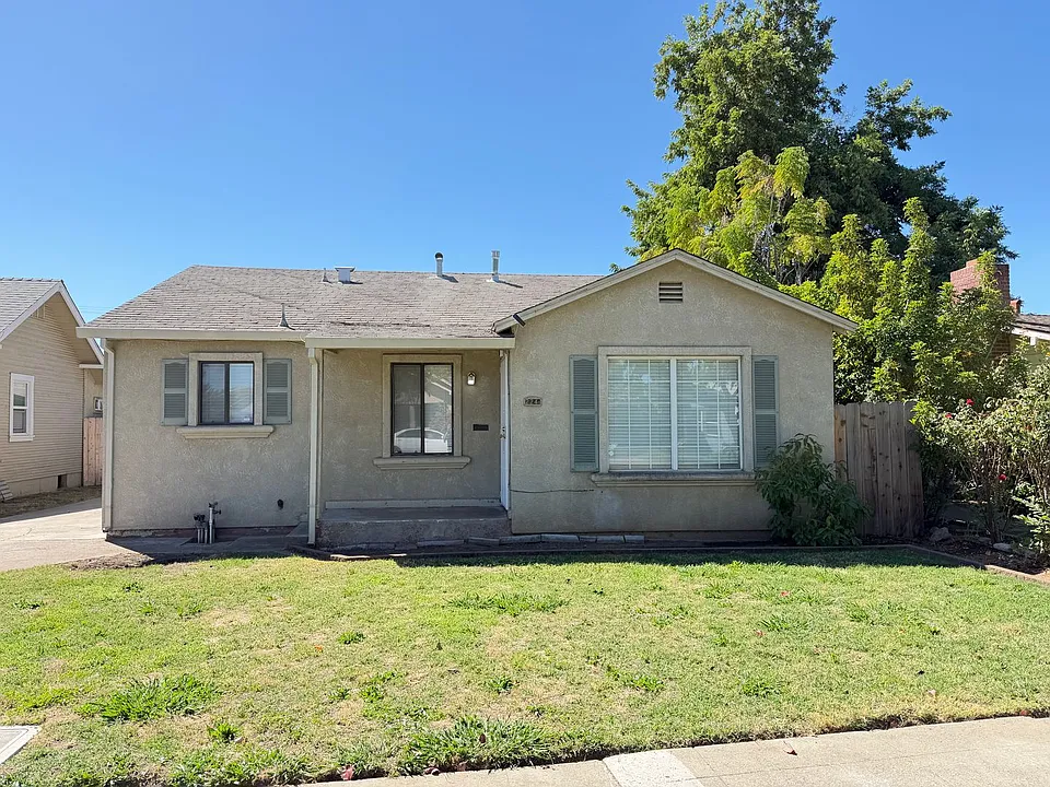 224 Eden St