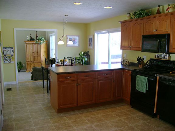 Cherry Cabinets with Peninsula