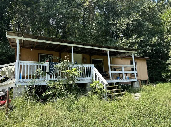 342 Omer Short Rd, Moss, TN 38575