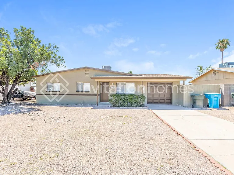 3223 W Acapulco Ln — Photo 1
