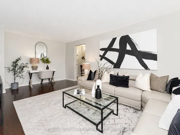 100 Leeward Glenway #1105, Toronto, ON M3C 2Z1