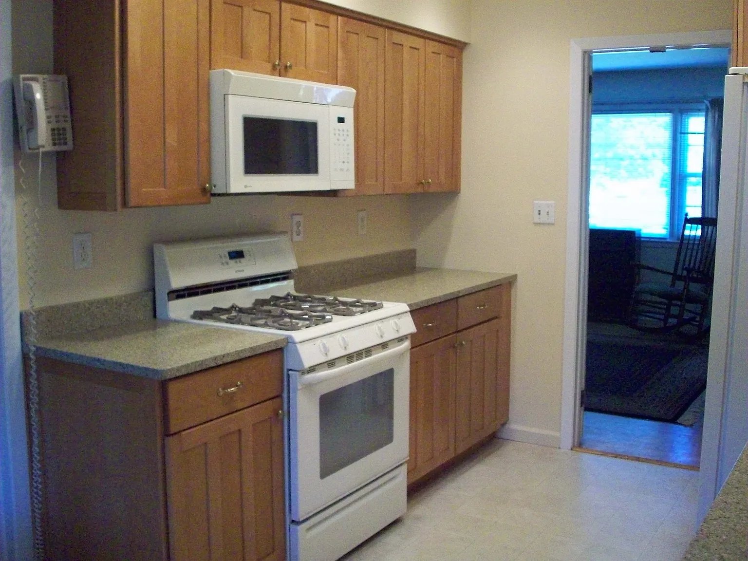 24 Whitehall Ave photo 1
