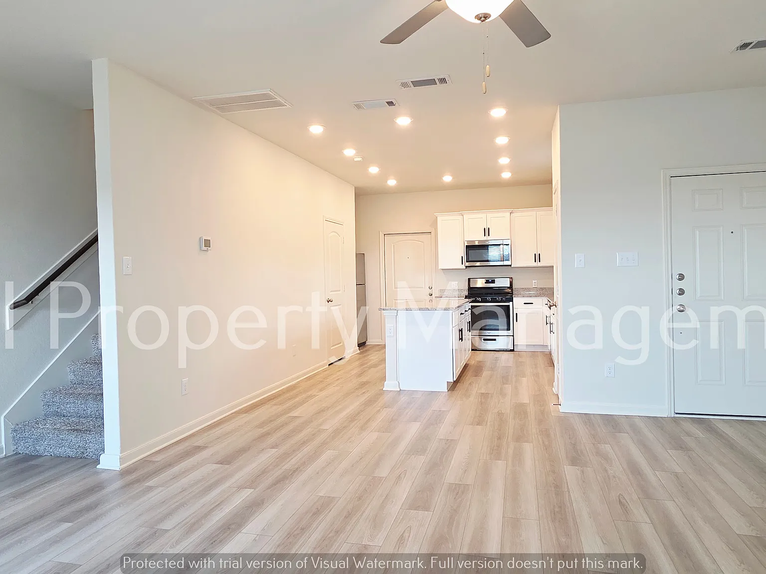 Incredible Townhome located in South Park Meadows — Photo 3
