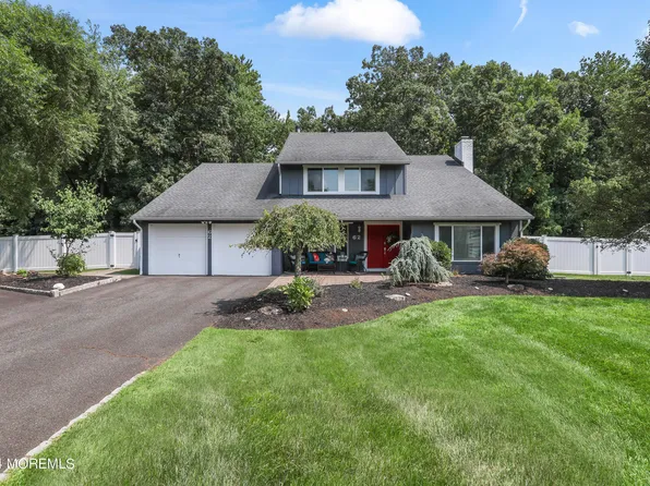 62 Townsend Drive, Freehold, NJ 07728