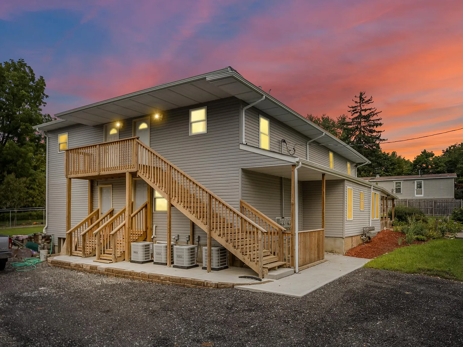 2 bed, 800 sqft, $1,100 — Photo 1