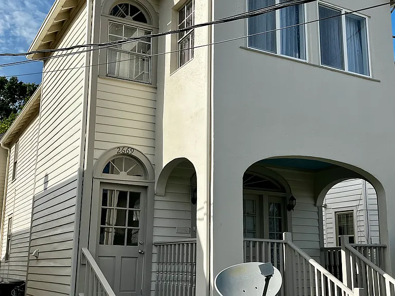2671 Gladiolus St — Photo 2
