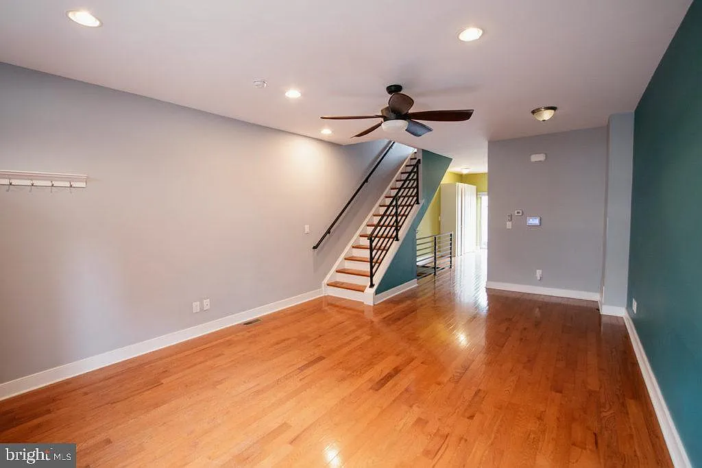 3 bed, 2.5 bath, 1763 sqft, $3,450 — Photo 1