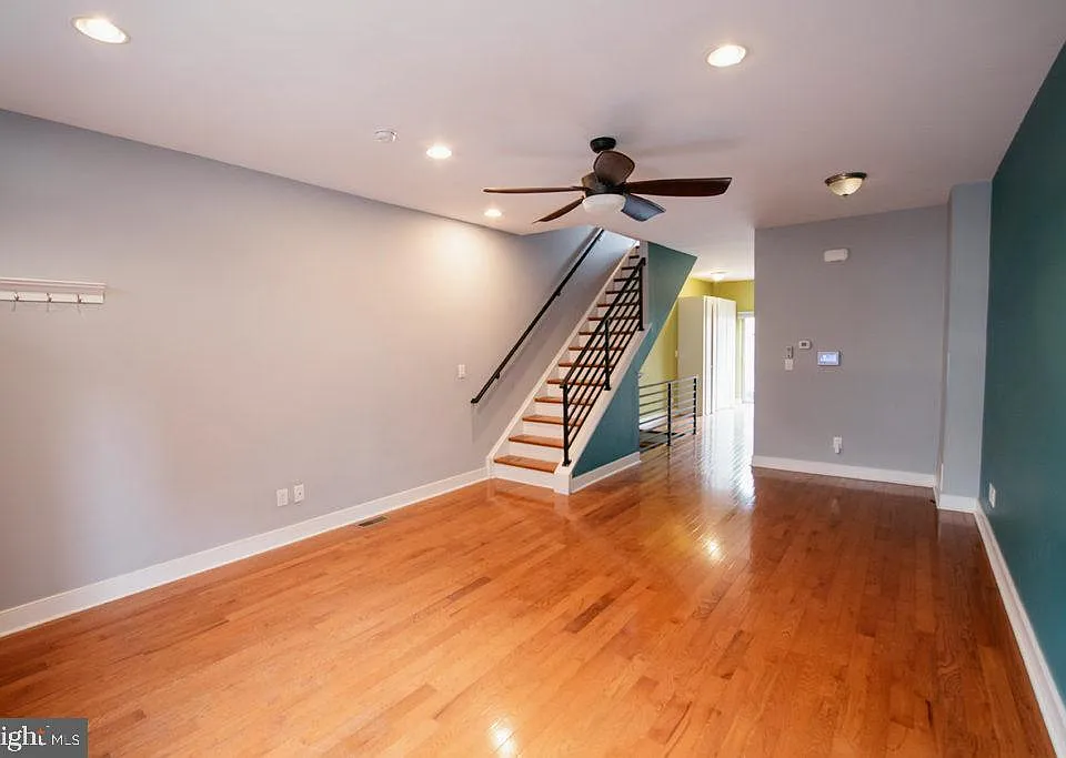 1727 Annin St