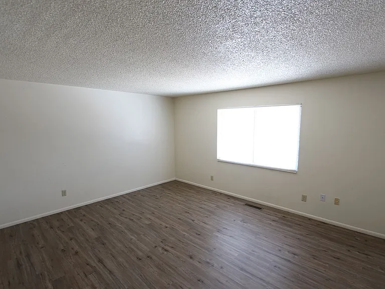 512 W Santa Fe Ave — Photo 14