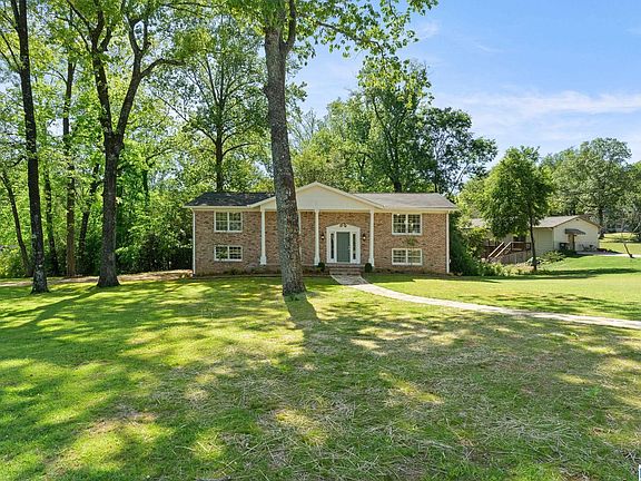 2nd image of 1137 Regent Dr