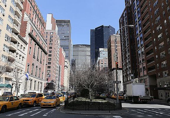 3rd image of 30 Park Ave APT 8P
