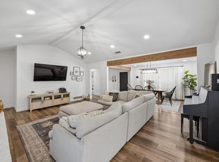 812 Prestwick St, Bedford, TX 76022