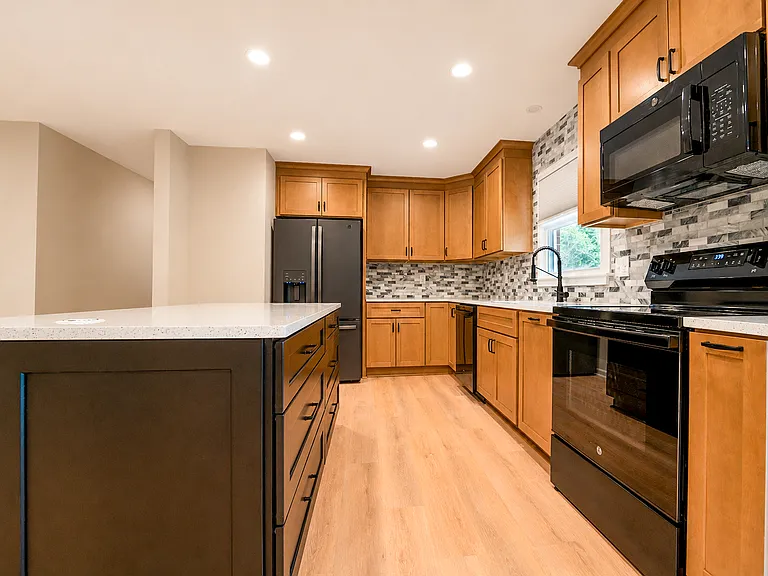 2117 Sierra Dr — Photo 8